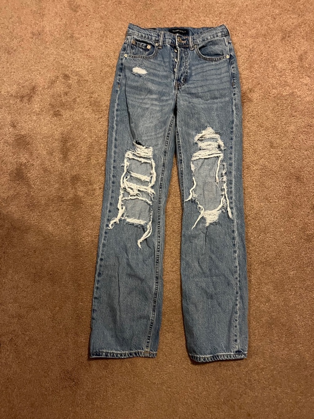 Aeropostale ripped jeans 90’s baggy style size 0